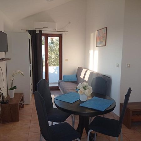 Apartmani Zdenka Savar-Maslina Extérieur photo