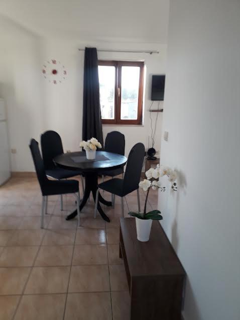 Apartmani Zdenka Savar-Maslina Extérieur photo