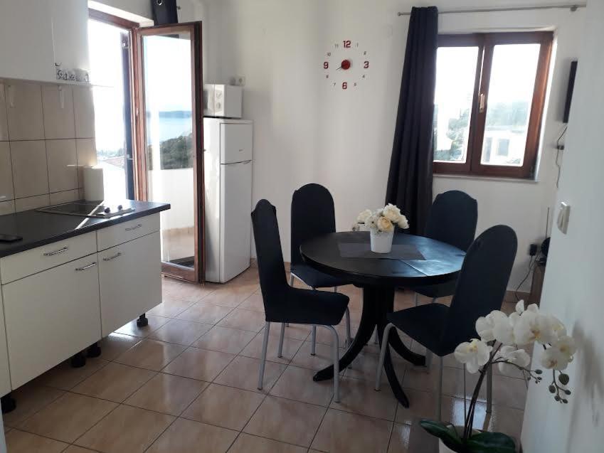 Apartmani Zdenka Savar-Maslina Extérieur photo