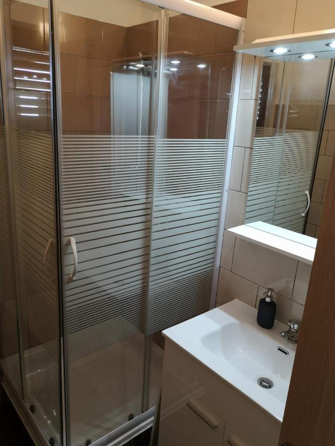 Apartmani Zdenka Savar-Maslina Extérieur photo